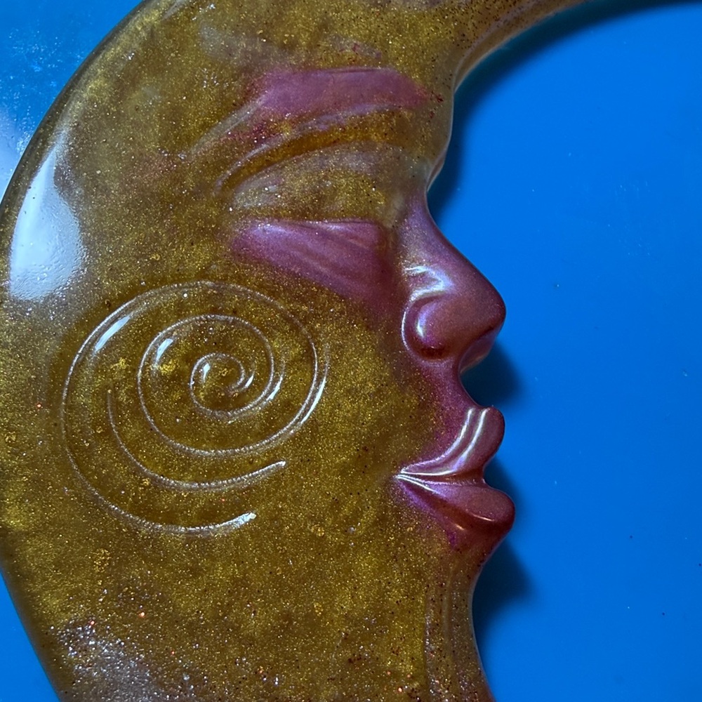 Unique Resin Gold Crescent (Left)Moon Wall Decor - Picture 13 of 15